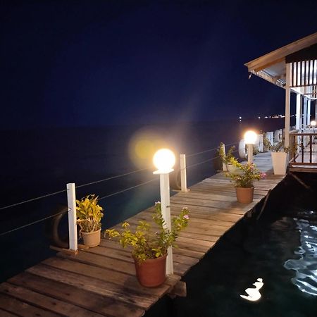 Bihing Angan Water Chalet Semporna Bagian luar foto